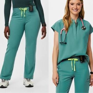 FIGS Cactus Green Size Large Scrub Set Rafaela Top and Livingston Bottoms